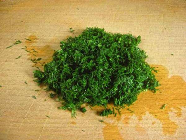Нарубливание укропа