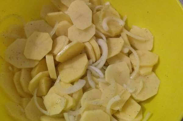 Чистим картофель