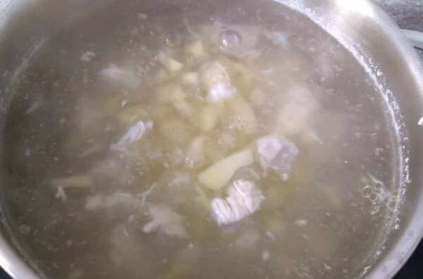 Вынимаем варенное мясо