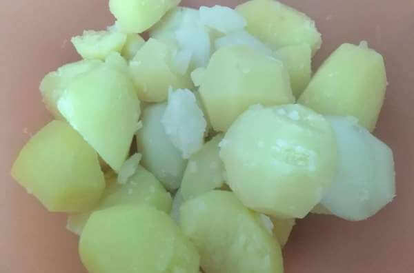 Варим картофель