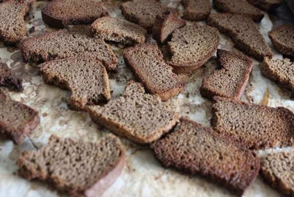 Хлебный квас домашнего приготовления