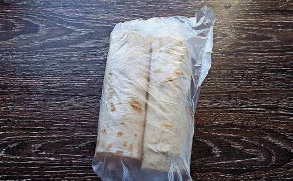 Заворачиваем лаваш