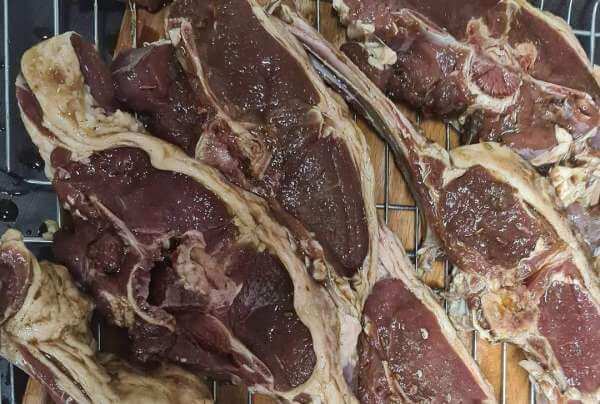 Обжариваем мясо